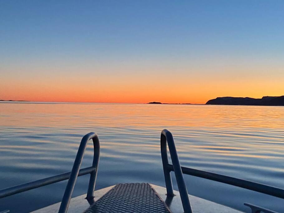 Lofoten And Vesteralen Kveldro Myrland Bagian luar foto