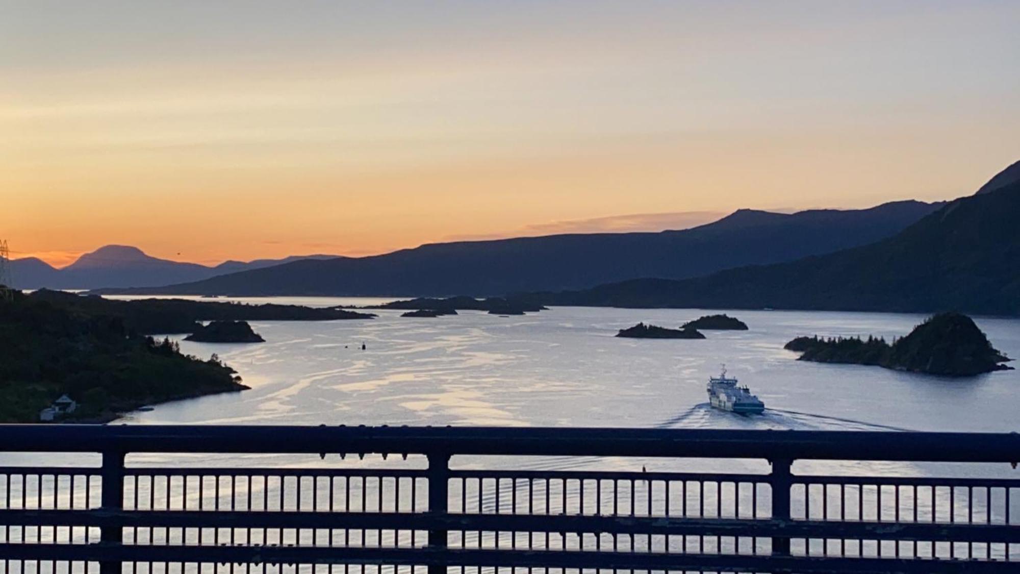 Lofoten And Vesteralen Kveldro Myrland Bagian luar foto